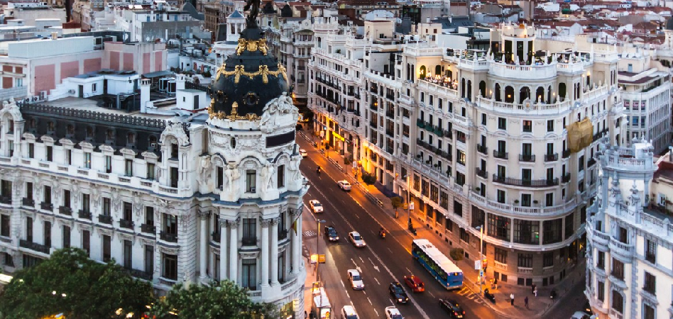 Oaktree dinamiza la Gran Vía con la venta de 49 viviendas de lujo en el corazón de Madrid